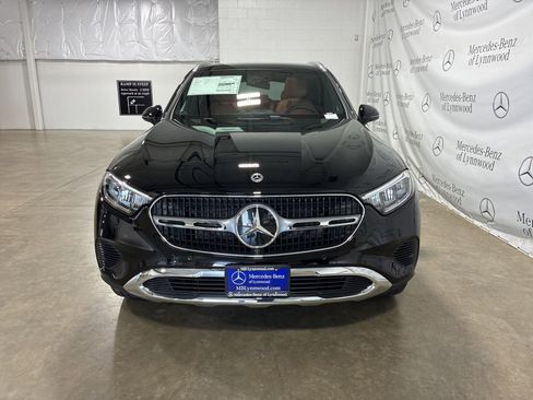 New 2026 Mercedes-Benz GLC 300 4MATIC image 2