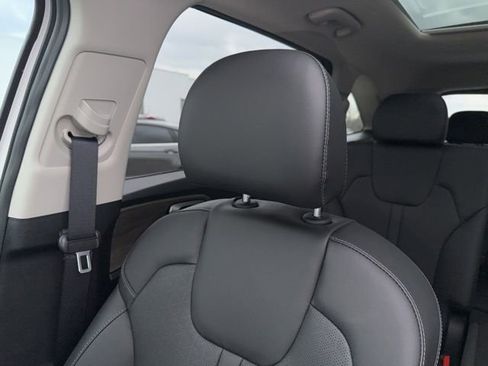 Used 2023 Kia Sorento S w/ Panoramic Sunroof Package image 52