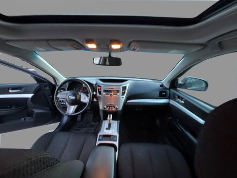 Used 2011 Subaru Outback 2.5i Premium image 21