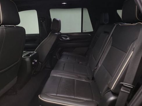 Used 2023 GMC Yukon SLT RWD image 14