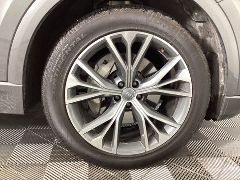 Used 2020 Audi Q8 Premium w/ Black Optic Package image 13