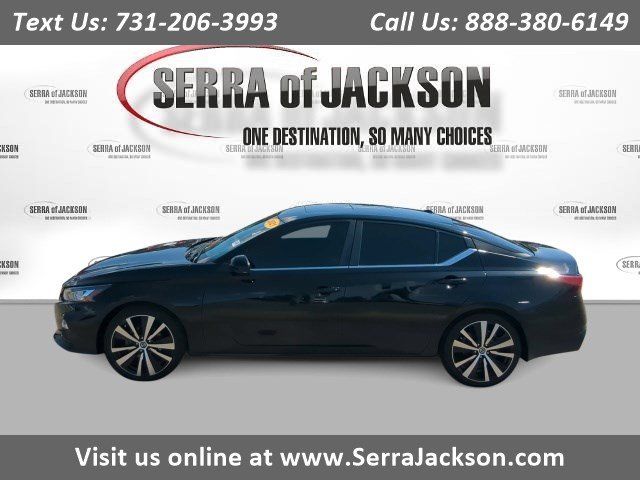 Used 2021 Nissan Altima 2.5 SR w/ SR Premium Package FWD image 1
