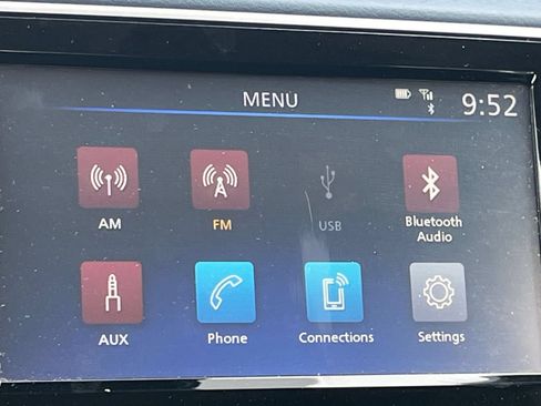 Used 2025 Nissan Versa SV FWD image 20