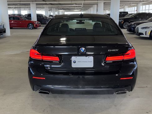 Used 2023 BMW 540i w/ Premium Package image 7