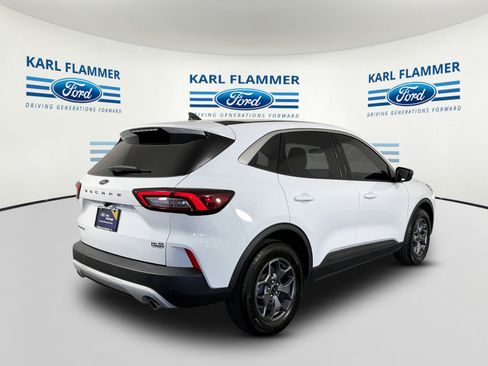 Certified 2024 Ford Escape Active w/ Tech Pack #1 FWD image 3