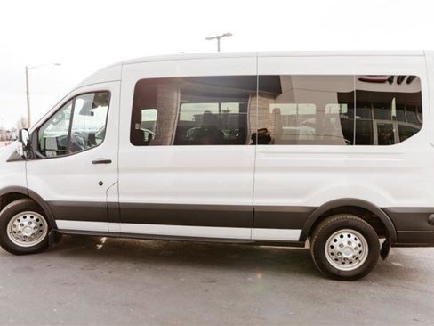 Used 2024 Ford Transit 350 XLT image 7