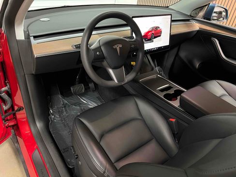 Used 2023 Tesla Model Y Long Range AWD/4WD image 4