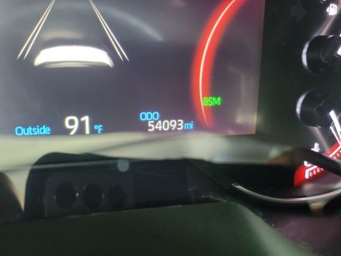 Used 2024 Toyota RAV4 XLE FWD image 11