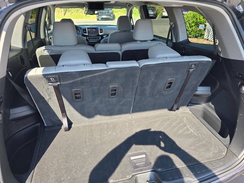 Used 2017 Honda Pilot Touring image 30