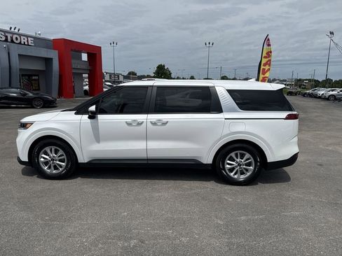 Used 2022 Kia Carnival LX FWD image 11