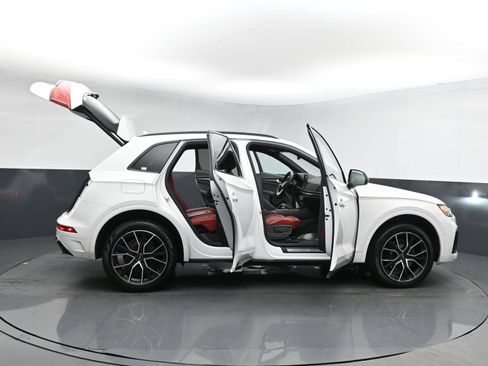 Used 2023 Audi SQ5 Premium Plus w/ Premium Plus Package AWD/4WD image 24