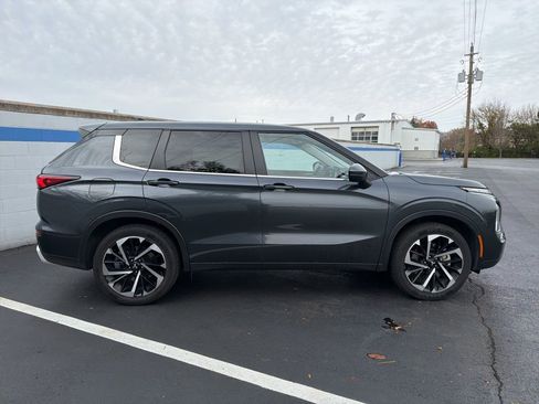 Used 2024 Mitsubishi Outlander SE image 6