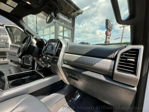 Used 2022 Ford F250 Platinum image 25