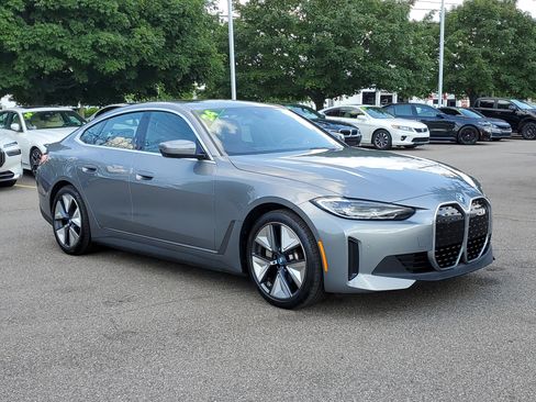 Used 2024 BMW i4 eDrive40 w/ Premium Package RWD image 2