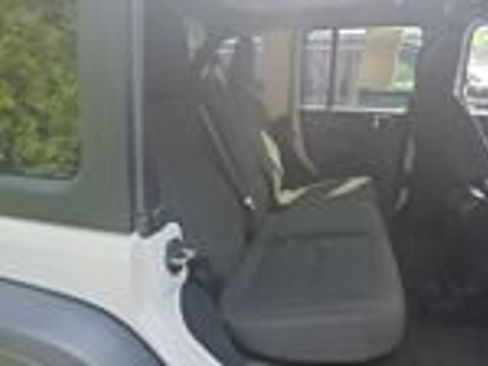 Used 2024 Jeep Wrangler Unlimited AWD/4WD image 18
