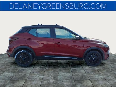 Used 2023 Nissan Kicks SR w/ Interior Electronics Package image 2