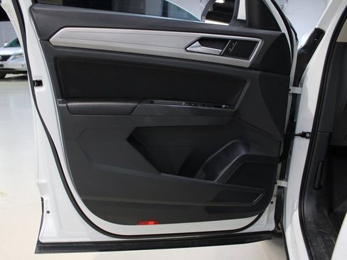 Used 2018 Volkswagen Atlas Launch Edition image 27