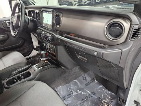 Used 2021 Jeep Wrangler Unlimited Sport AWD/4WD image 19