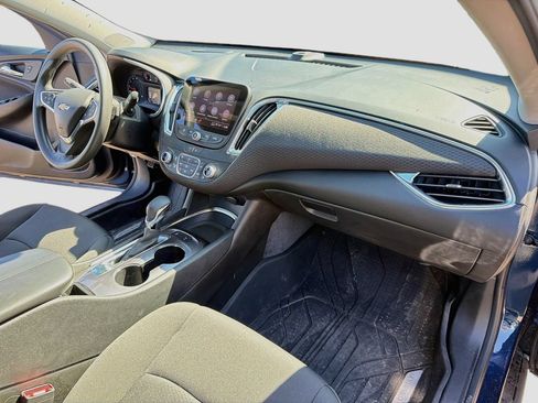 Used 2021 Chevrolet Malibu LT FWD image 31