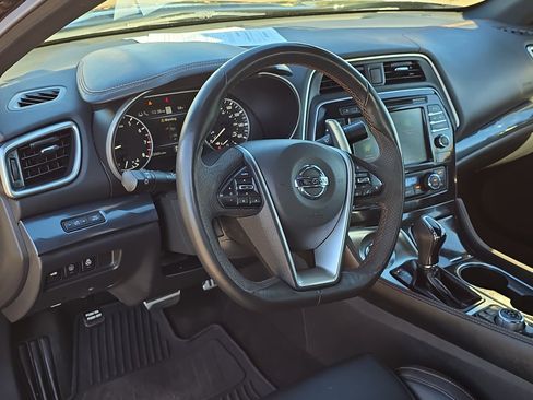 Used 2022 Nissan Maxima SR w/ Sport Mat Group image 14