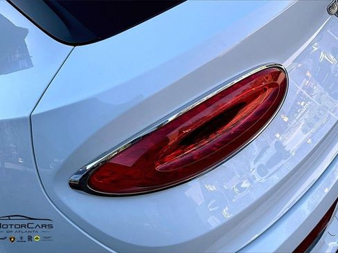 Used 2021 Bentley Bentayga image 26