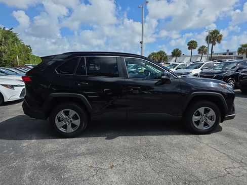 Used 2024 Toyota RAV4 XLE FWD image 8