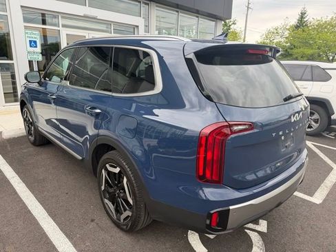Certified 2025 Kia Telluride S AWD/4WD image 3