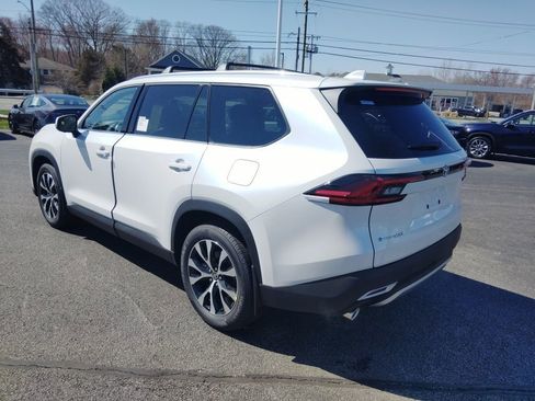 New 2026 Toyota Grand Highlander AWD Hybrid image 3