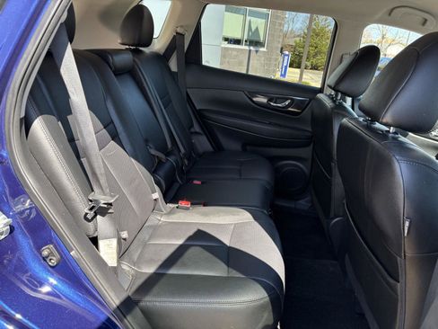 Used 2018 Nissan Rogue SL image 21