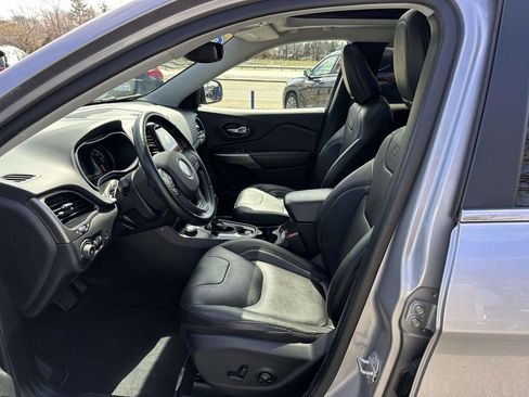Used 2020 Jeep Cherokee Limited AWD/4WD image 12