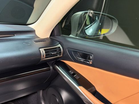 Used 2014 Lexus IS 250 image 23