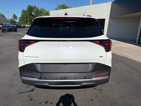 New 2026 Kia Sportage EX AWD/4WD image 9