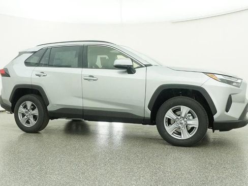 Certified 2025 Toyota RAV4 XLE image 27