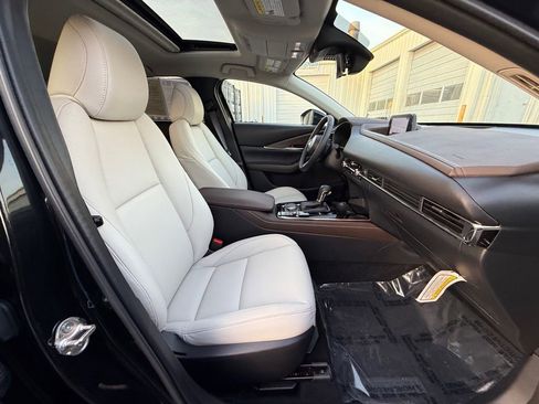 Used 2025 MAZDA CX-30 AWD 2.5 S w/ Premium Package image 26