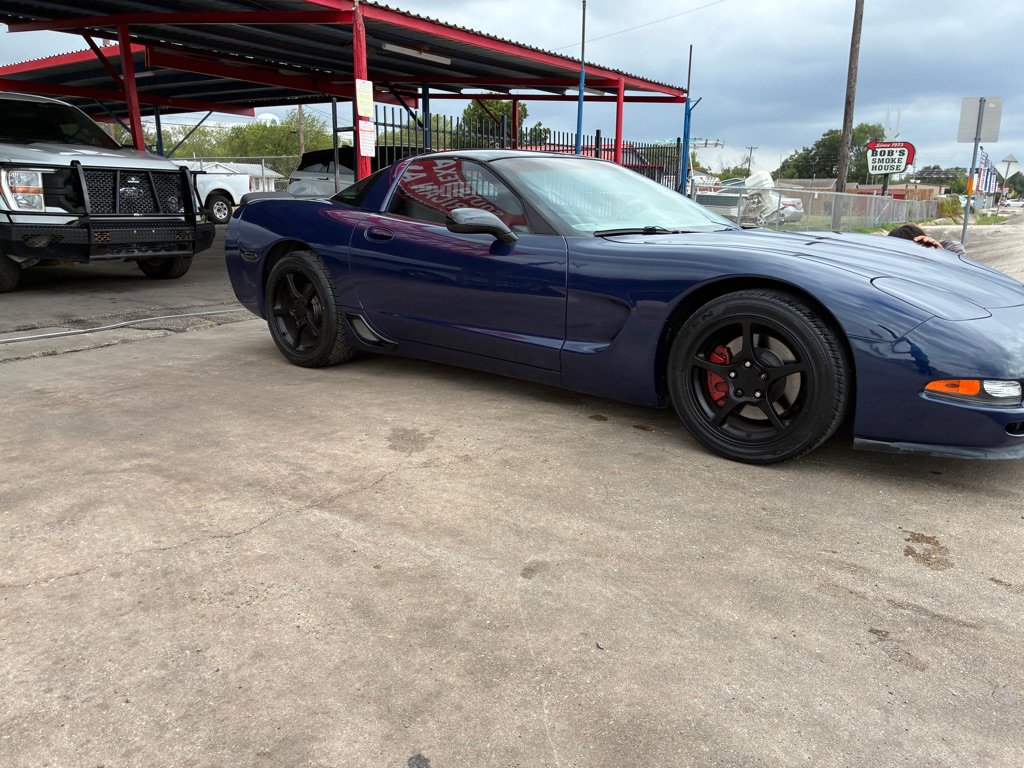 Used 2004 Chevrolet Corvette Coupe w/ Preferred Equipment Group RWD image 33