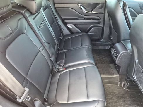 Certified 2024 Lincoln Corsair AWD image 30