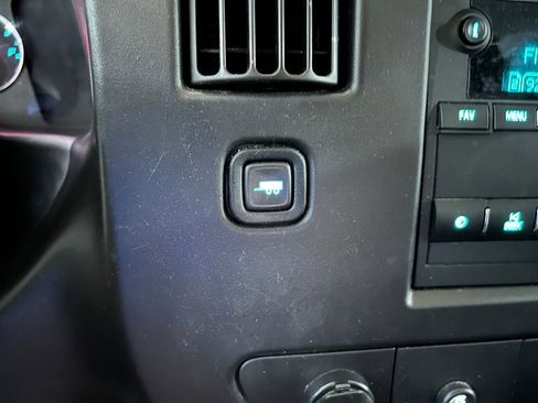Used 2022 Chevrolet Express 2500 w/ Driver Convenience Package RWD image 23