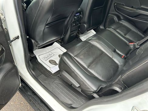 Used 2017 GMC Acadia SLT image 9