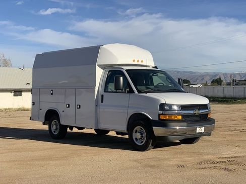 New 2025 Chevrolet Express 3500 w/ Power Convenience Package RWD image 3