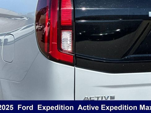Used 2025 Ford Expedition Max Active AWD/4WD image 42
