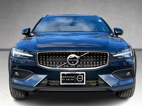 Certified 2026 Volvo V60 B5 Cross Country Plus w/ Protection Package Premier image 2