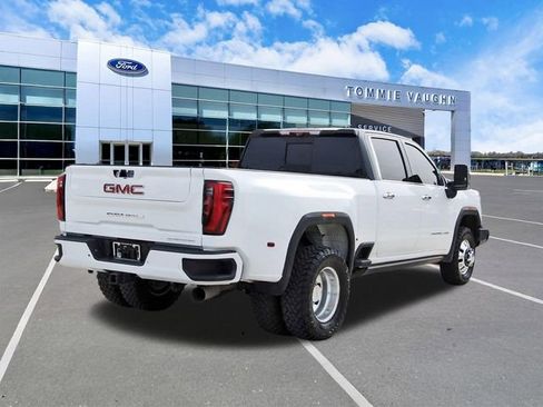 Used 2024 GMC Sierra 3500 Denali w/ Denali Reserve Package AWD/4WD image 4