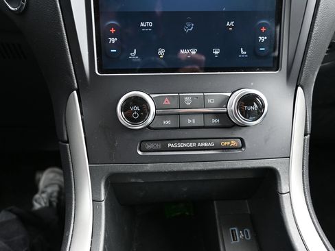 Used 2024 Ford Edge SEL AWD/4WD image 18