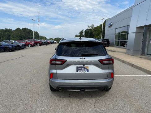 Certified 2023 Ford Escape ST-Line Select w/ Tech Pack #2 image 6