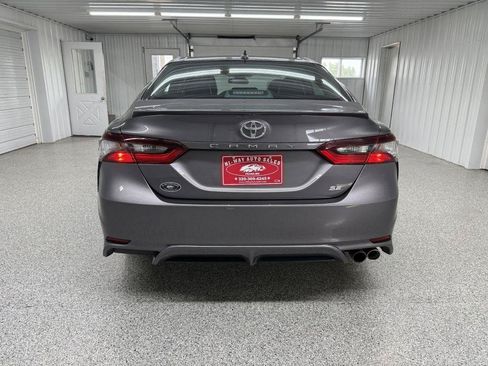 Used 2021 Toyota Camry SE FWD image 5