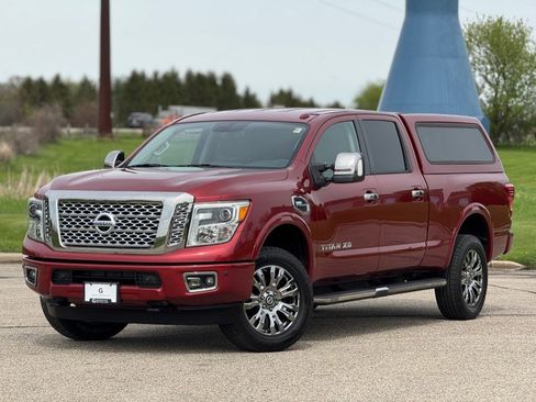 Used 2017 Nissan Titan Platinum Reserve AWD/4WD image 4