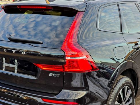 Used 2024 Volvo XC60 B5 Plus image 23