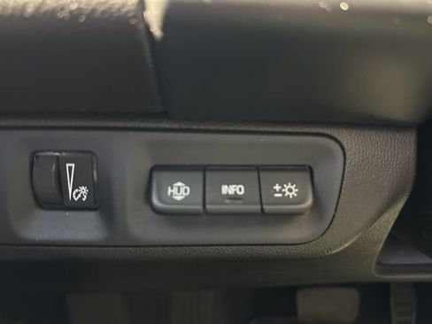 Used 2023 GMC Acadia Denali w/ Denali Technology Package image 18