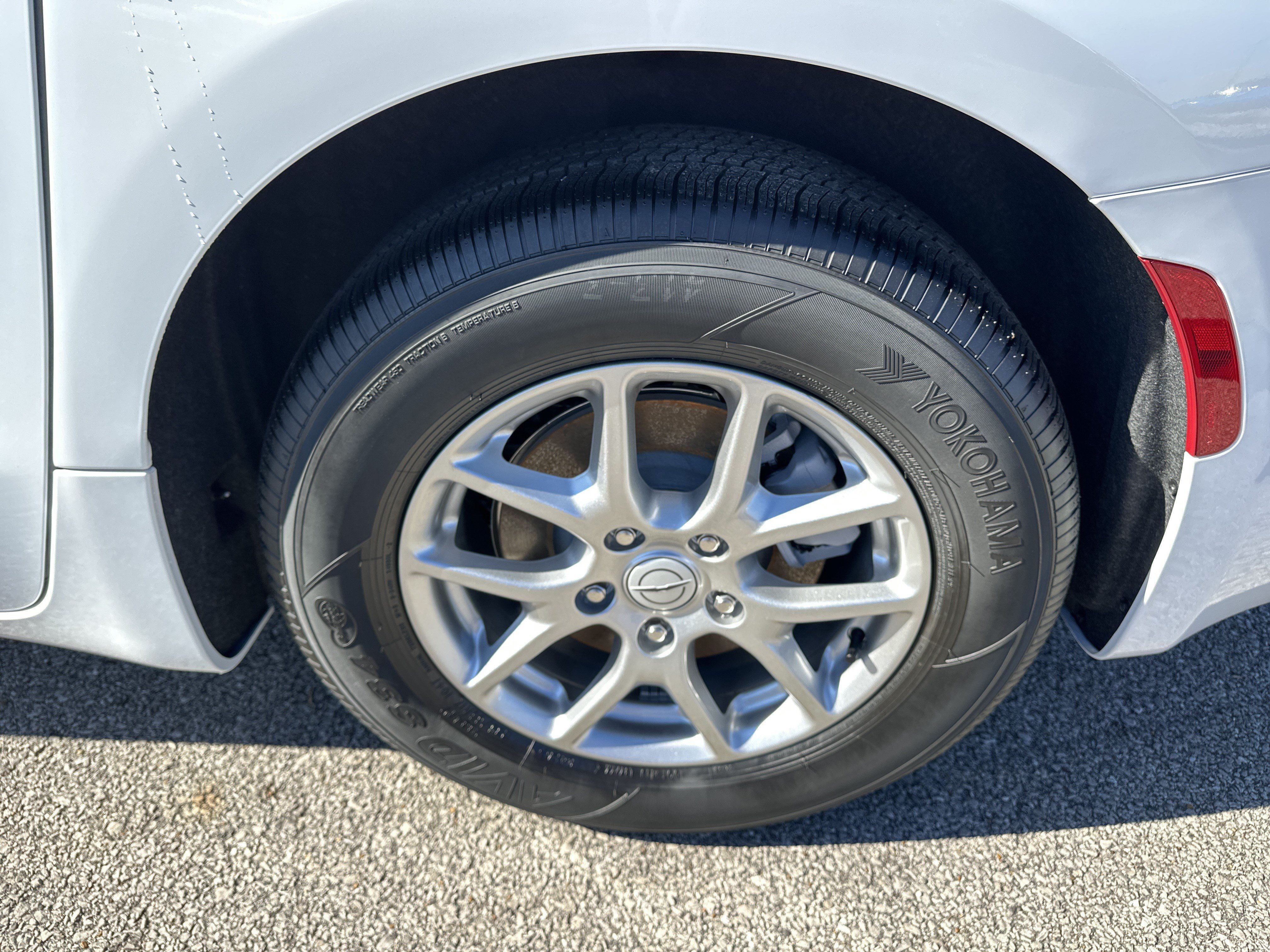 New 2026 Chrysler Pacifica Select FWD image 23