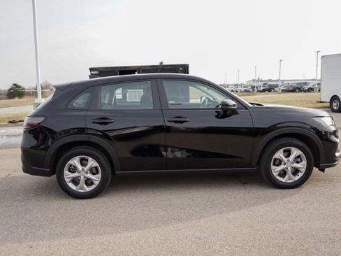 Used 2024 Honda HR-V LX image 8